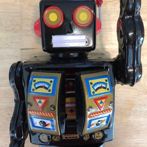 Millenium Robot 2000 Replica Japanese Battery Operated Attacking Robot - Picture 3 of 12